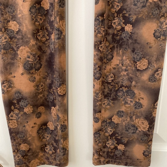 Almost Famousl legging / jean. size 7 - Picture 6 of 9